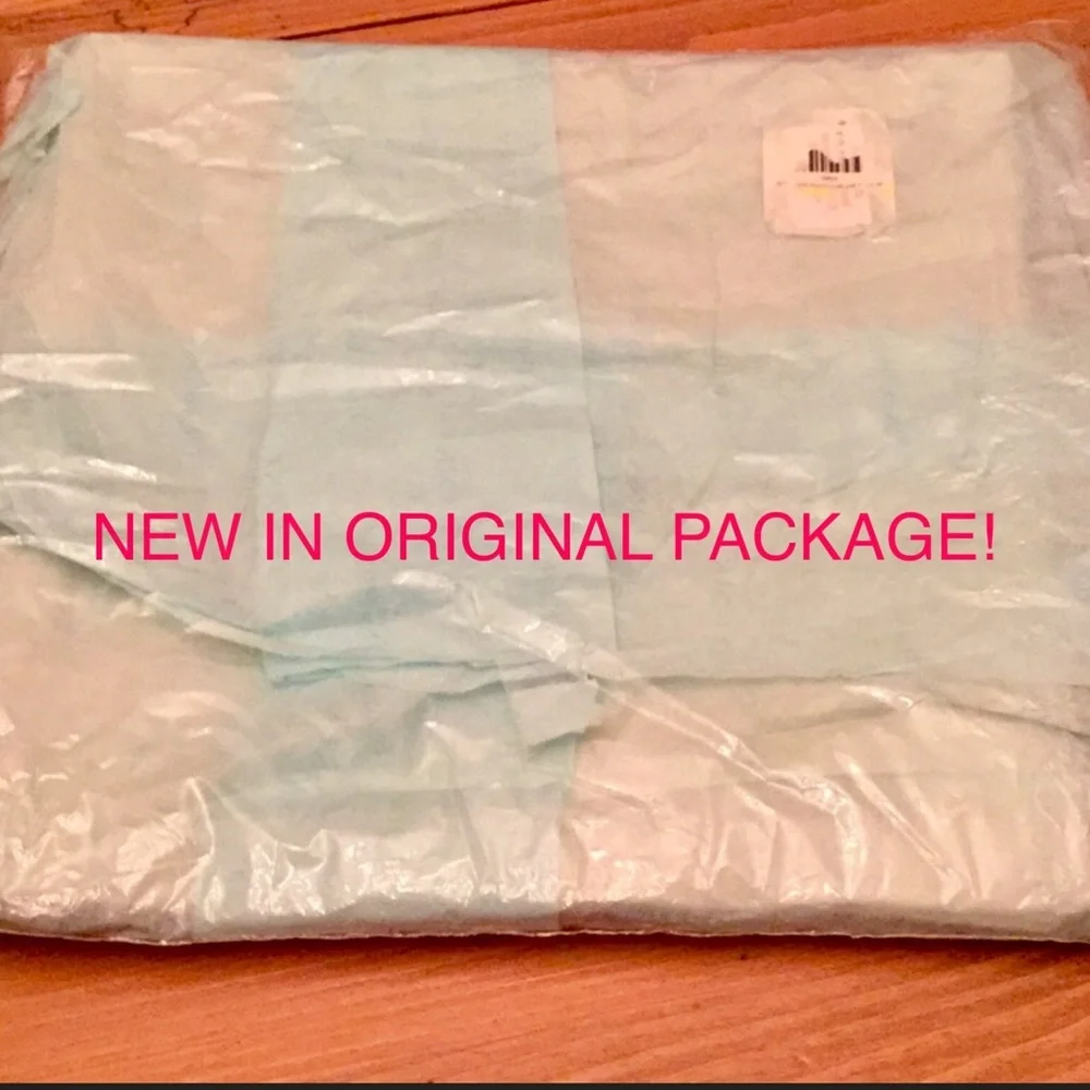 Anichini Embroidered Wine-Varietal Linen Napkins - Set of 6 - in packaging